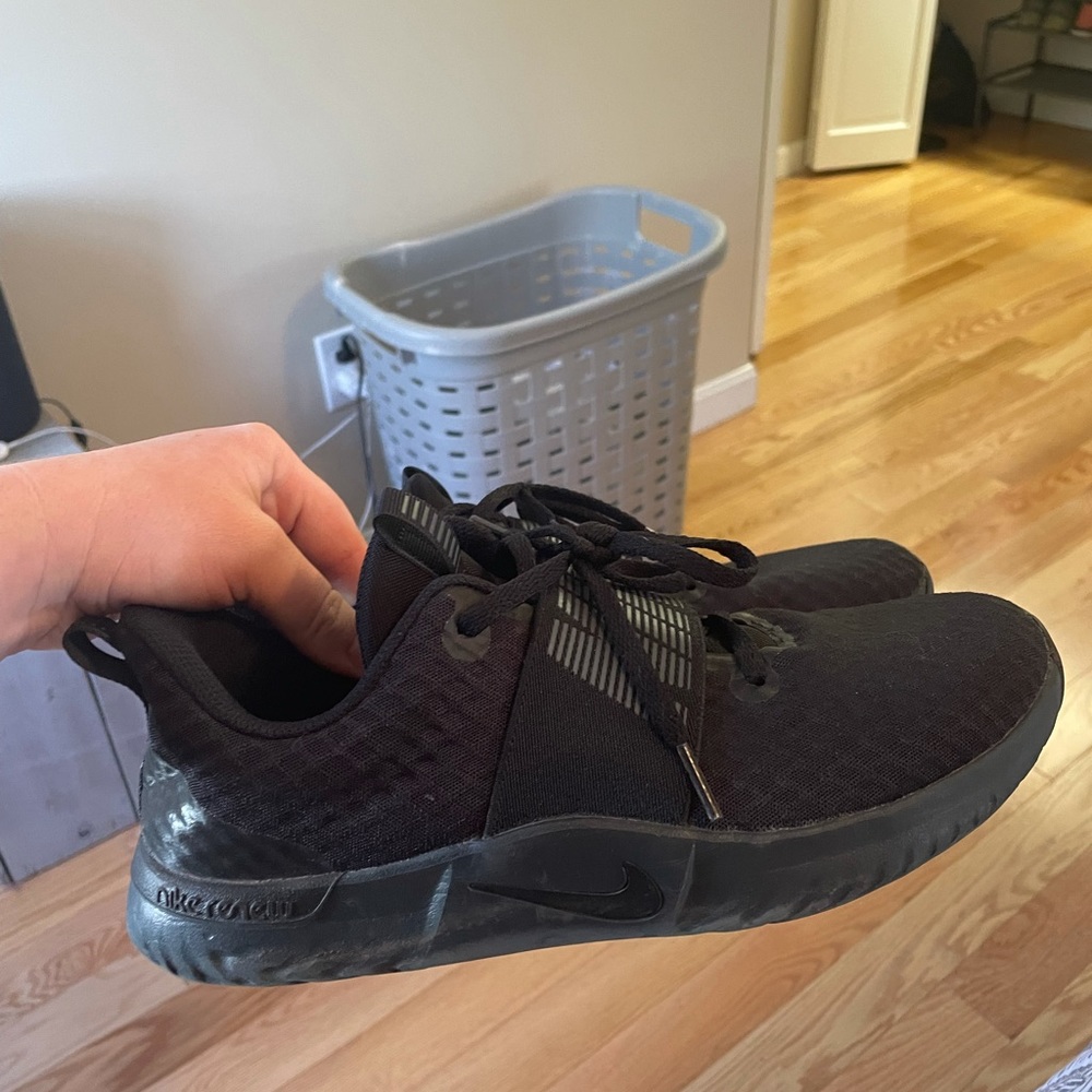 Nikes for the gym, training / every day sneakers. Paid 150, too tight on me